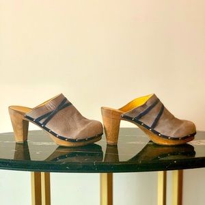 SANITA Danish Clog Taupe Leather Navy Suede Detail